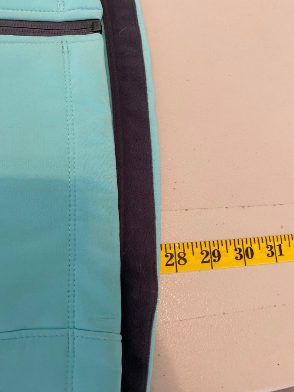 Kirkland Signature Aqua Hooded Softshell Jacket Fleece Lining Zip Pockets XL - Picture 7 of 9